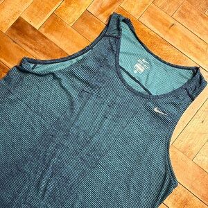 Nike workout tank